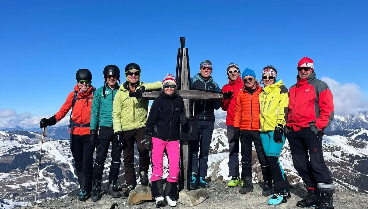 Sportlich ging es zum Hochkogel – Gipfelglück und traumhaftes Rundum-Bergpanorama  | © DAV Tittmoning