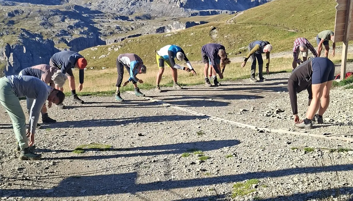Yoga vor der Puezhütte | © DAV Tittmoning / Kurt Stemmer